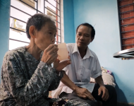 Không phải ruột thịt, vẫn là người thân